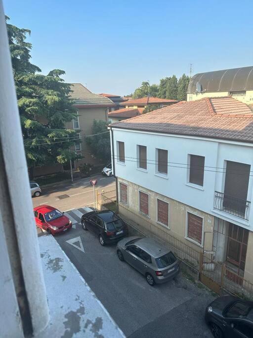 Appartamento Vicino Al Duomo Con Parcheggio Privato بادوفا المظهر الخارجي الصورة